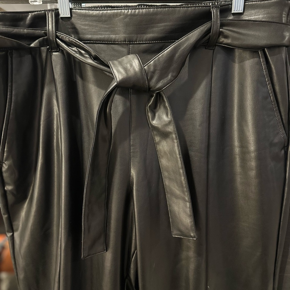 Loft black vegan leather jogger size XL. Like new. No tags.